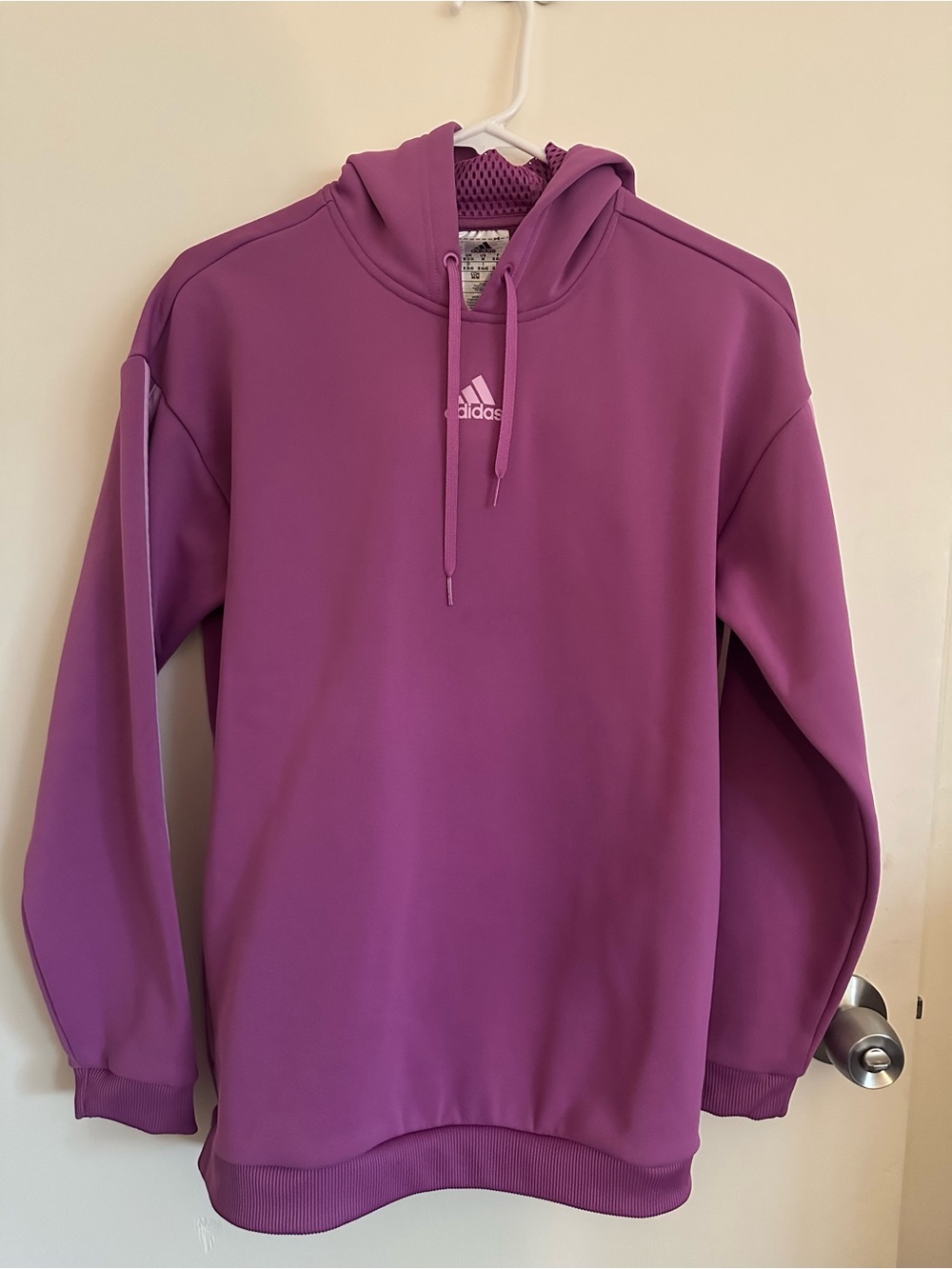 adidas Menās Crewneck Hoodie in Plum Purple